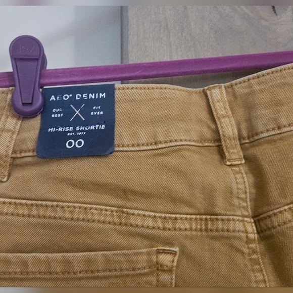 AMERICAN EAGLE High Rise Shortie Super Stretch In Golden Khaki. Size 00 NWT - Picture 11 of 11